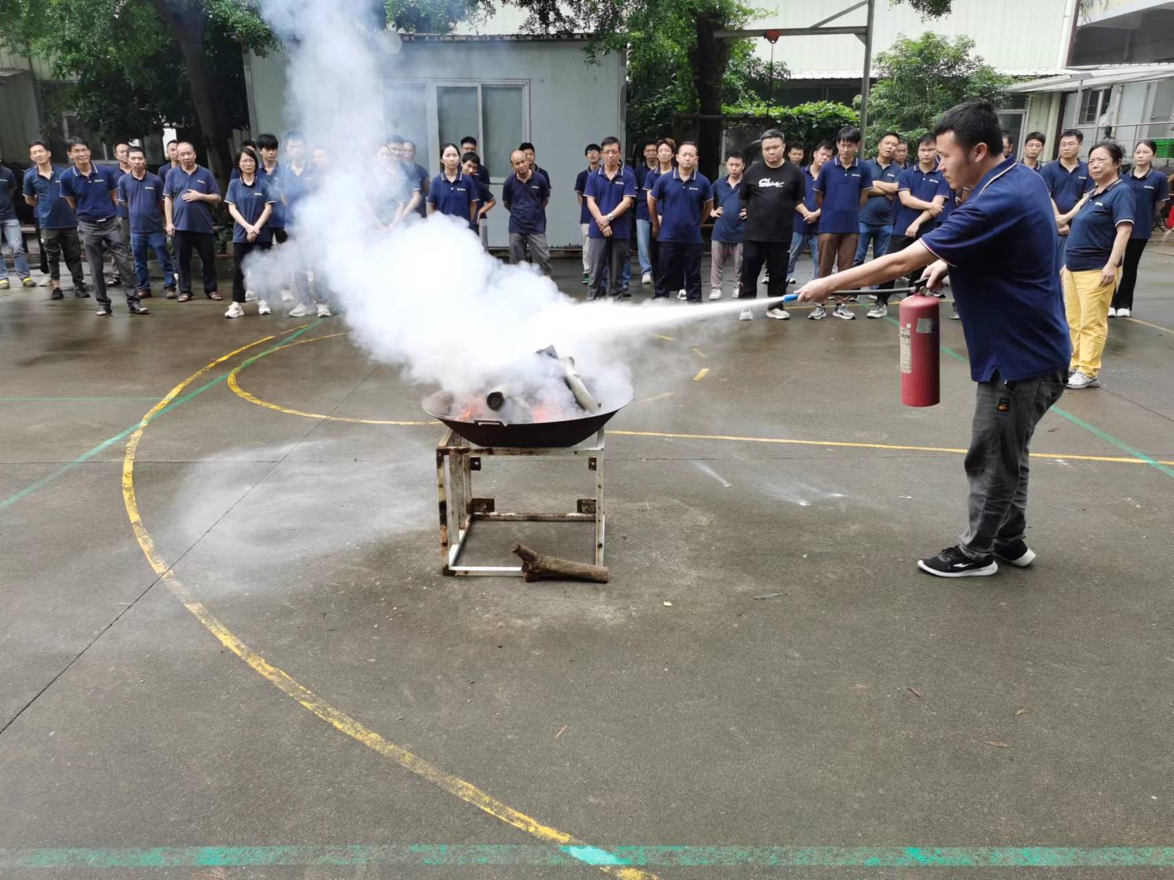 消防演练筑安全，端午聚餐聚温情——共庆佳节，共话平安